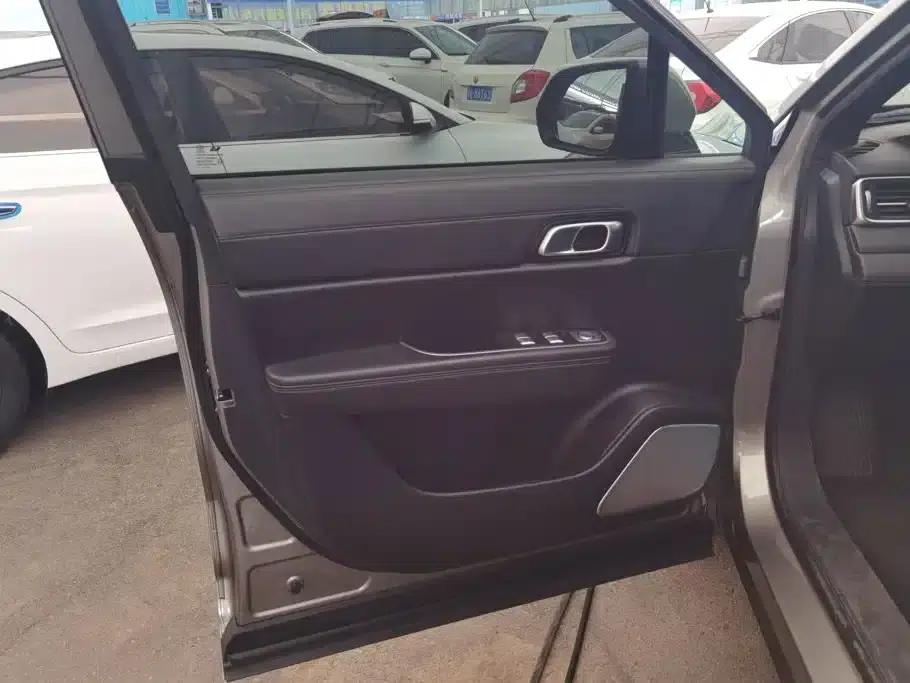 Li Auto ONE 2020 Extended Range 6-Seater — миниатюра 7