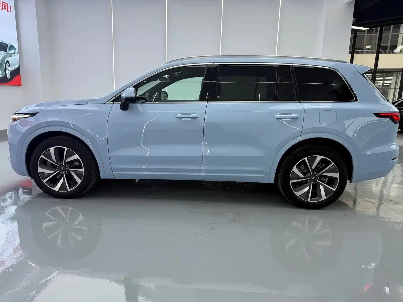 Li Auto ONE 2021 Extended Range 6-Seater — миниатюра 5