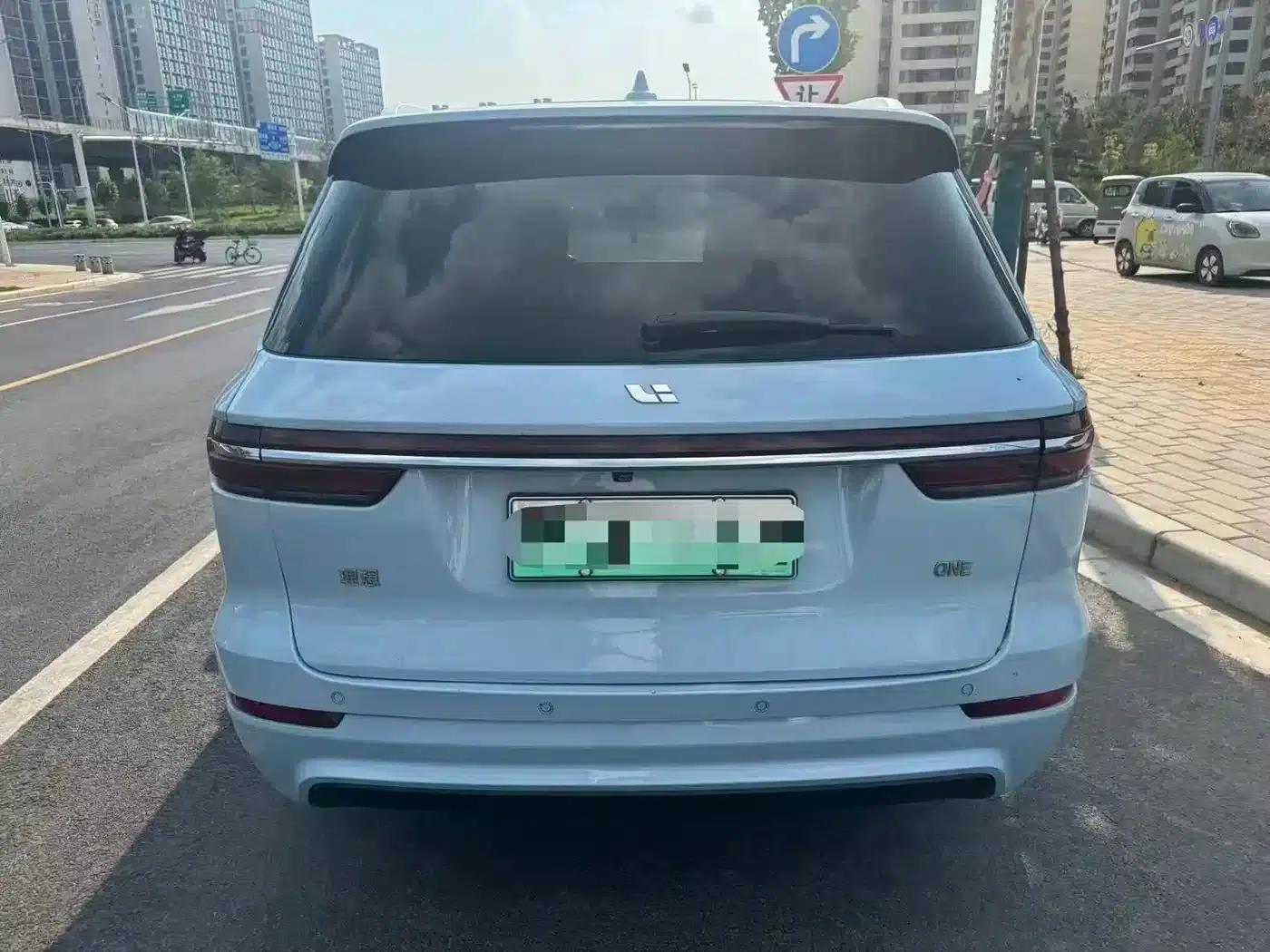 Li Auto ONE 2021 Extended Range 6-Seater — миниатюра 8