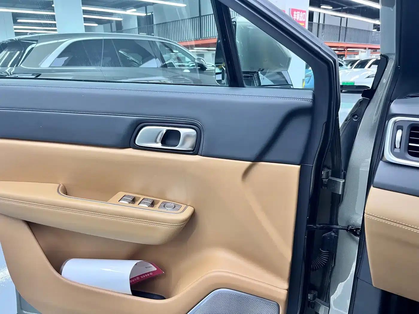 Li Auto ONE 2020 Extended Range 6-Seater — миниатюра 8