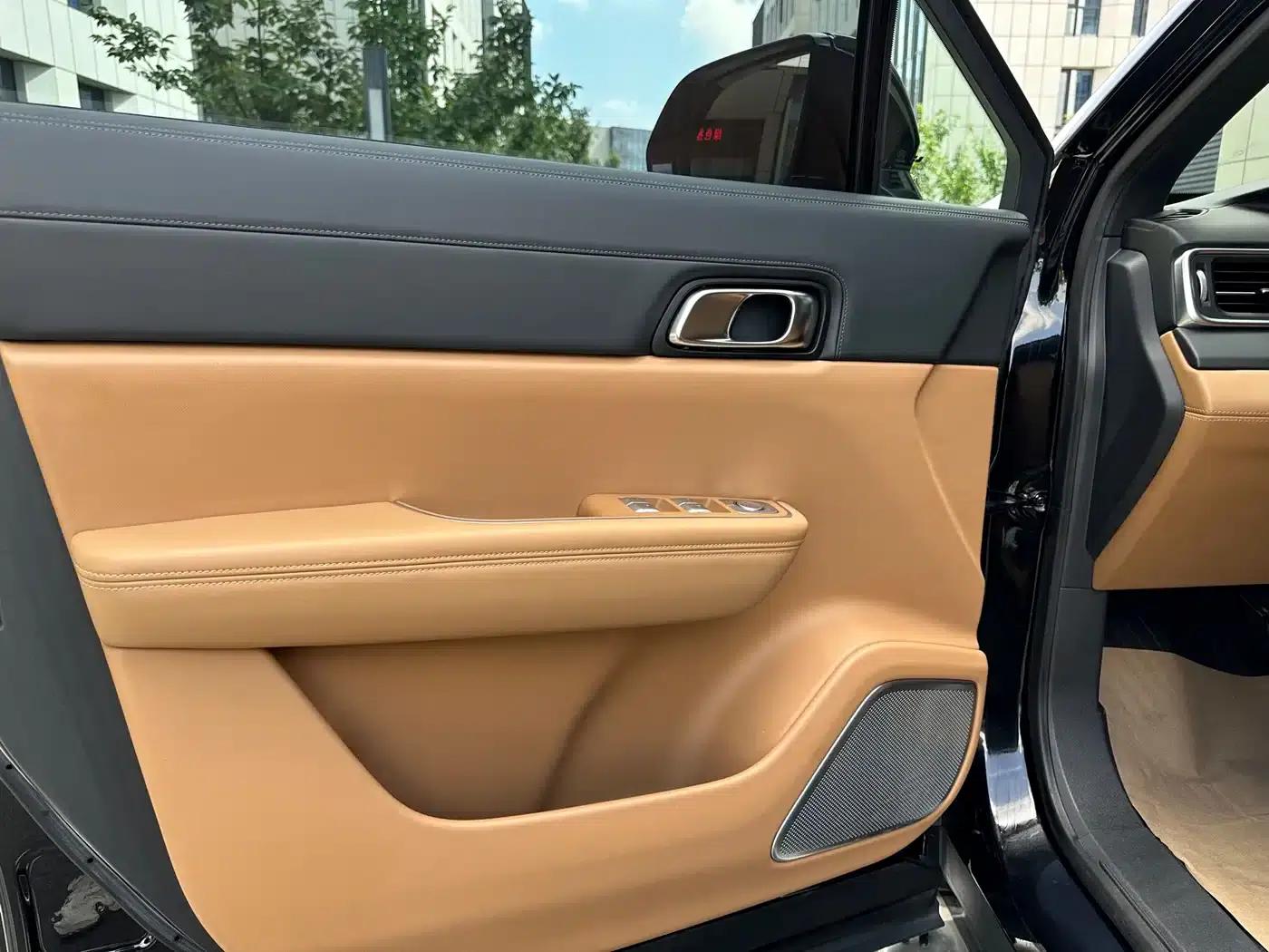 Li Auto ONE 2020 Extended Range 6-Seater — миниатюра 6