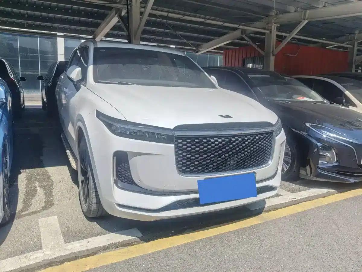 Li Auto ONE 2020 Extended Range 6-Seater — миниатюра 3