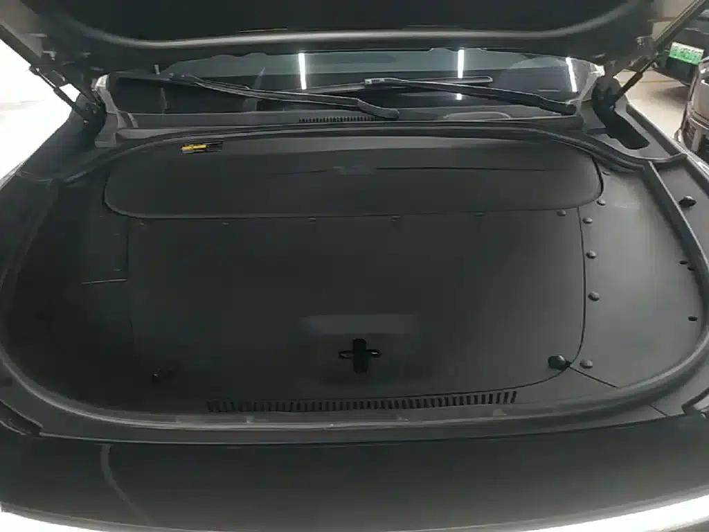 Li Auto ONE 2020 Extended Range 6-Seater — миниатюра 20
