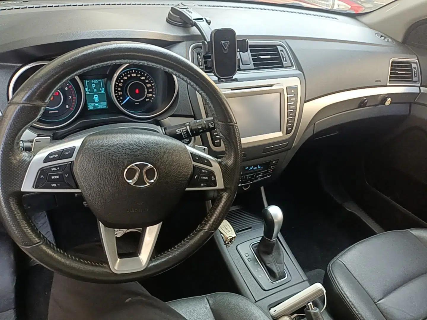 BAIC Senova X65 2015 2.0T Automatic Elite Model — миниатюра 12