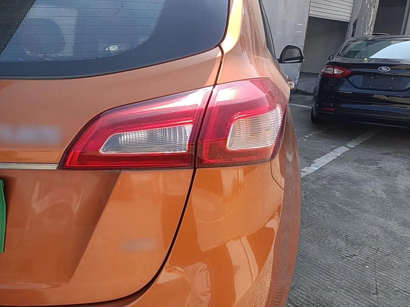 BAIC Senova X65 2015 2.0T Automatic Elite Model — миниатюра 9