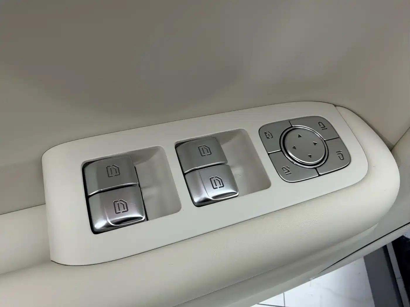 Li Auto L9 2023 Pro — миниатюра 5