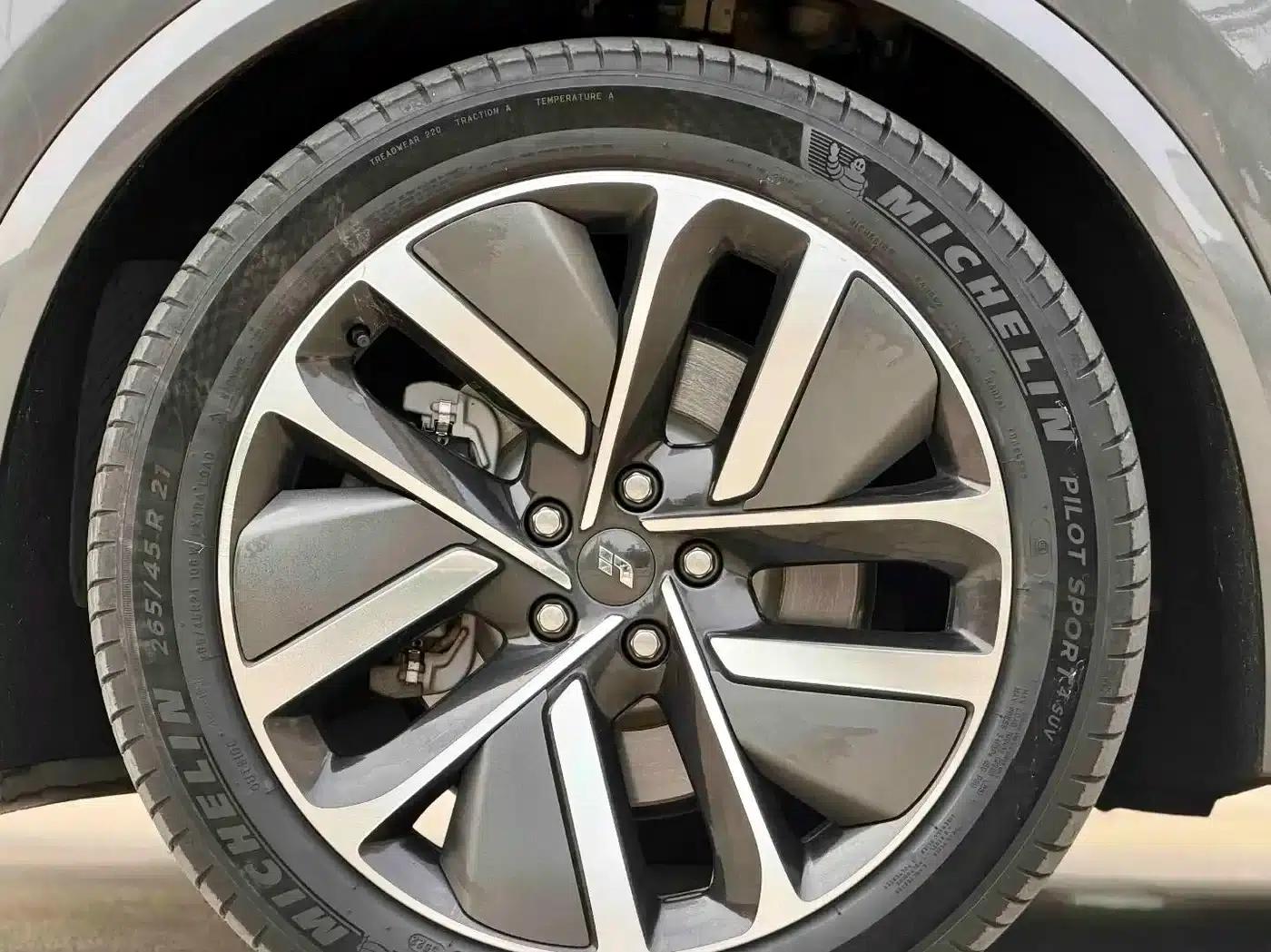 Li Auto L9 2022 Max — миниатюра 4