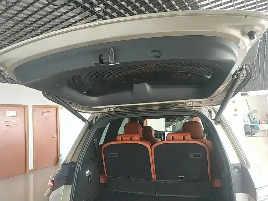Li Auto L9 2022 Max — миниатюра 19