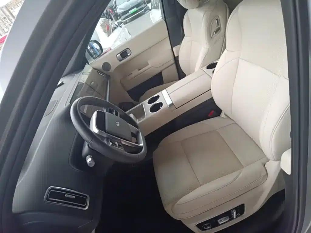 Li Auto L9 2022 Max — миниатюра 15