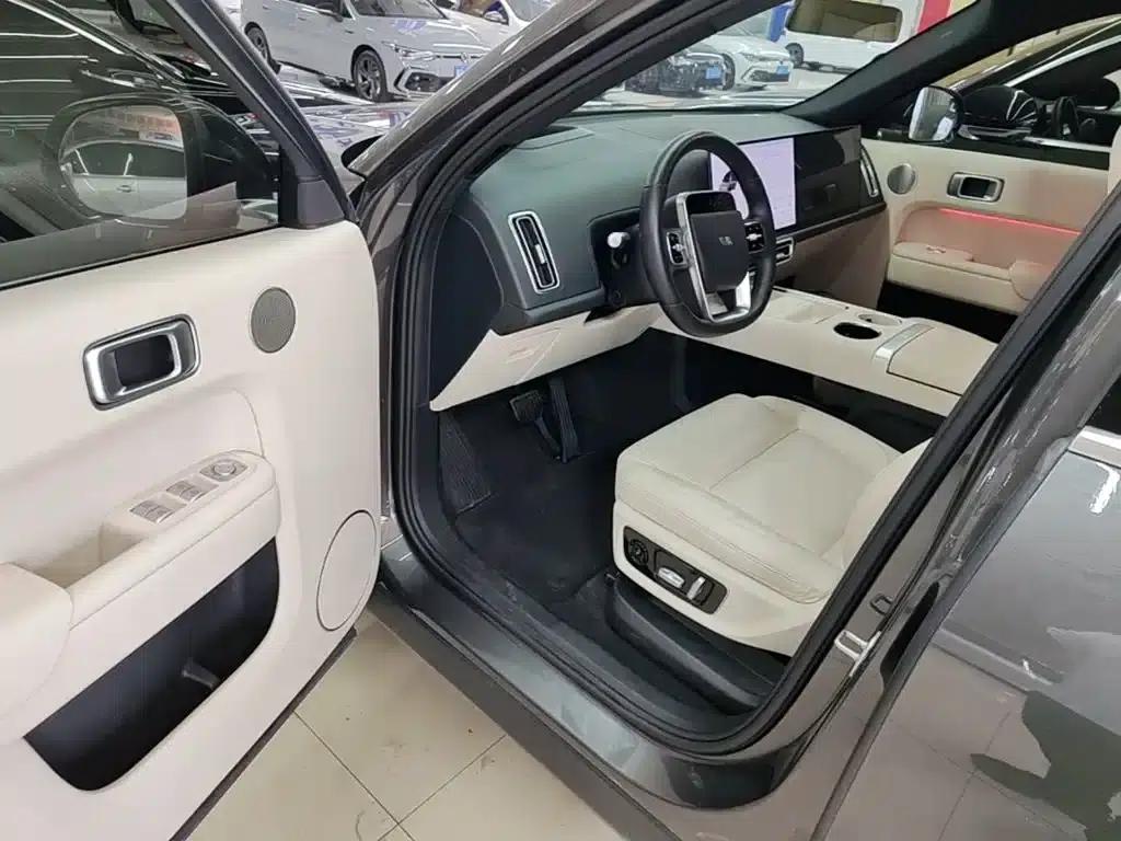 Li Auto L9 2022 Max — миниатюра 16