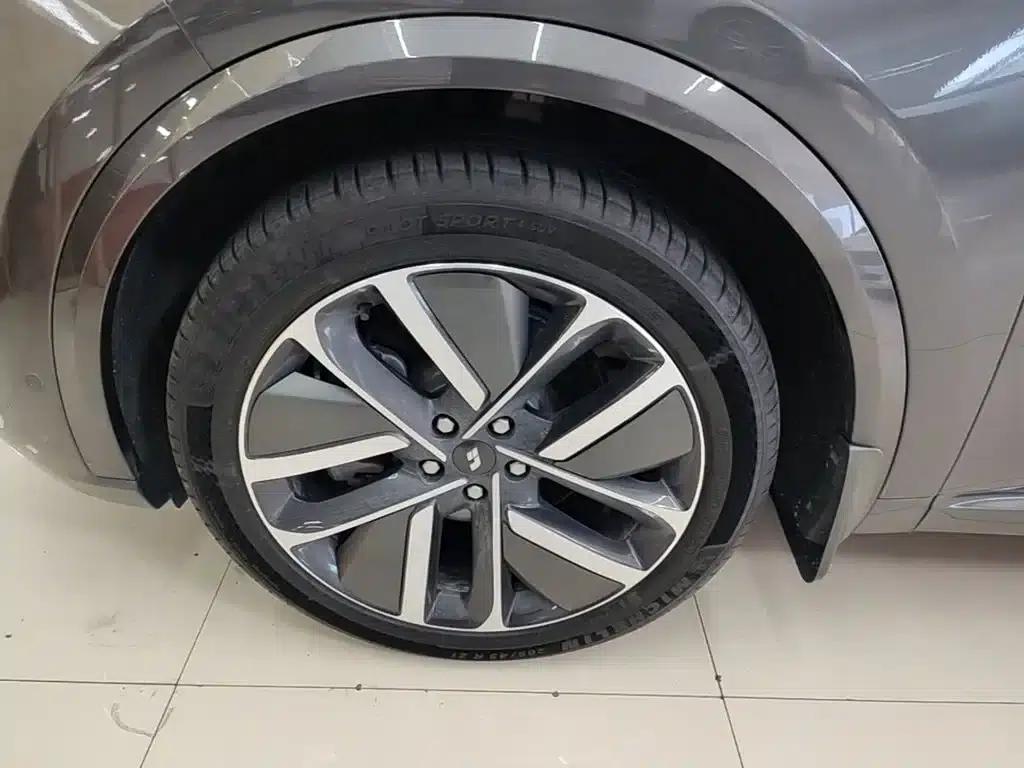 Li Auto L9 2022 Max — миниатюра 23