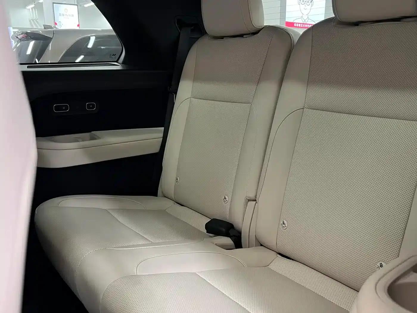Li Auto L8 2025 Ultra Intelligent Renewal Edition — миниатюра 15