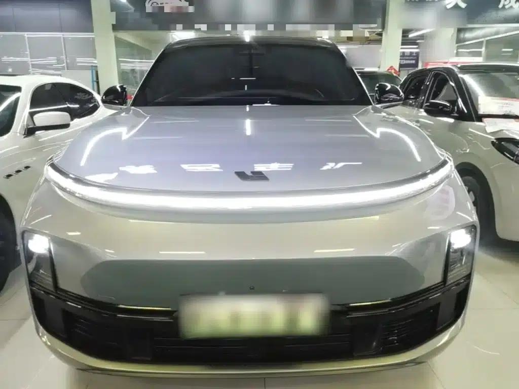 Li Auto L8 2023 Pro — миниатюра 3