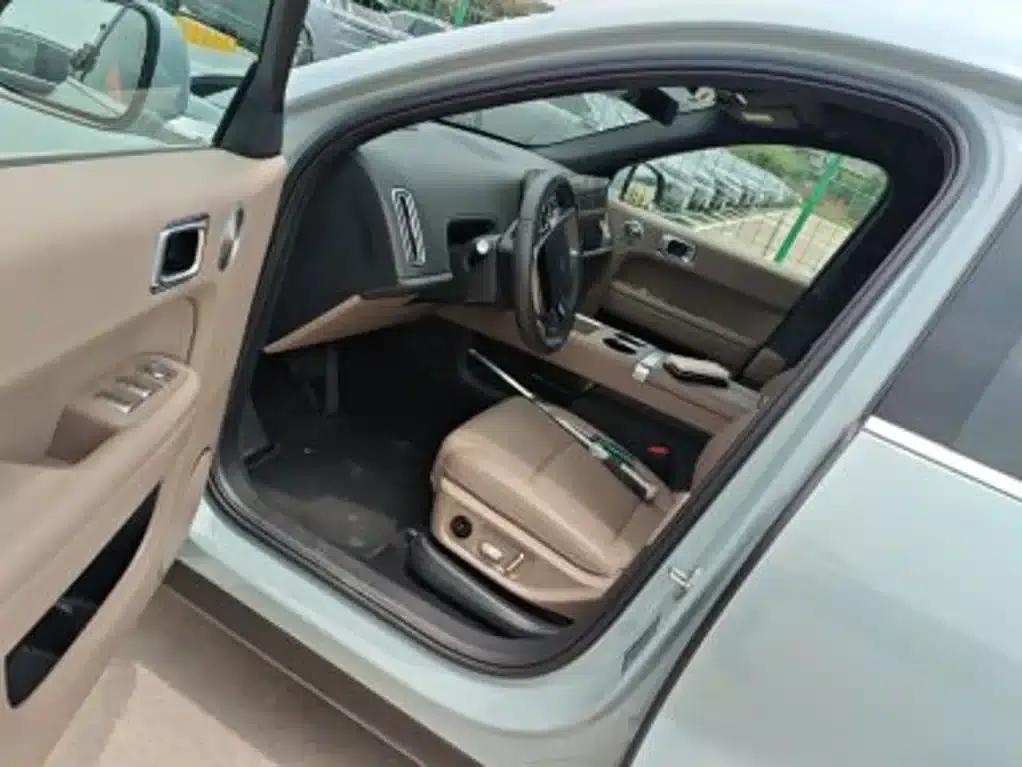 Li Auto L6 2025 Max Intelligent Renewal Edition — миниатюра 7