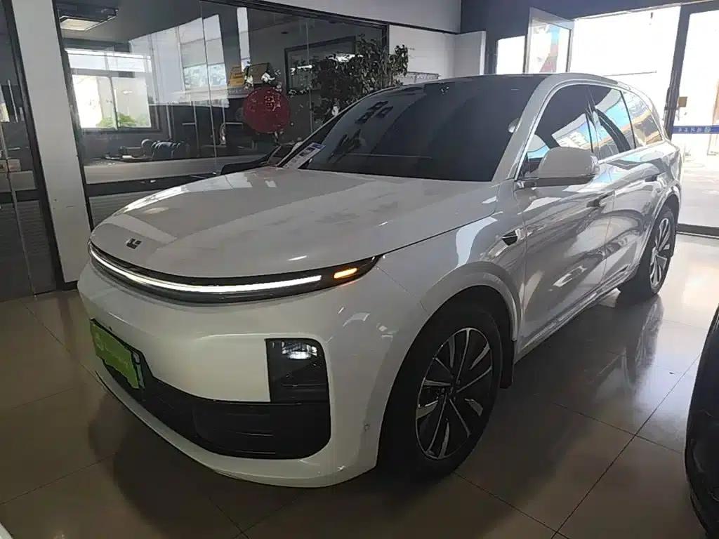 Li Auto L6 2025 Pro Smart Renewal Edition — миниатюра 1
