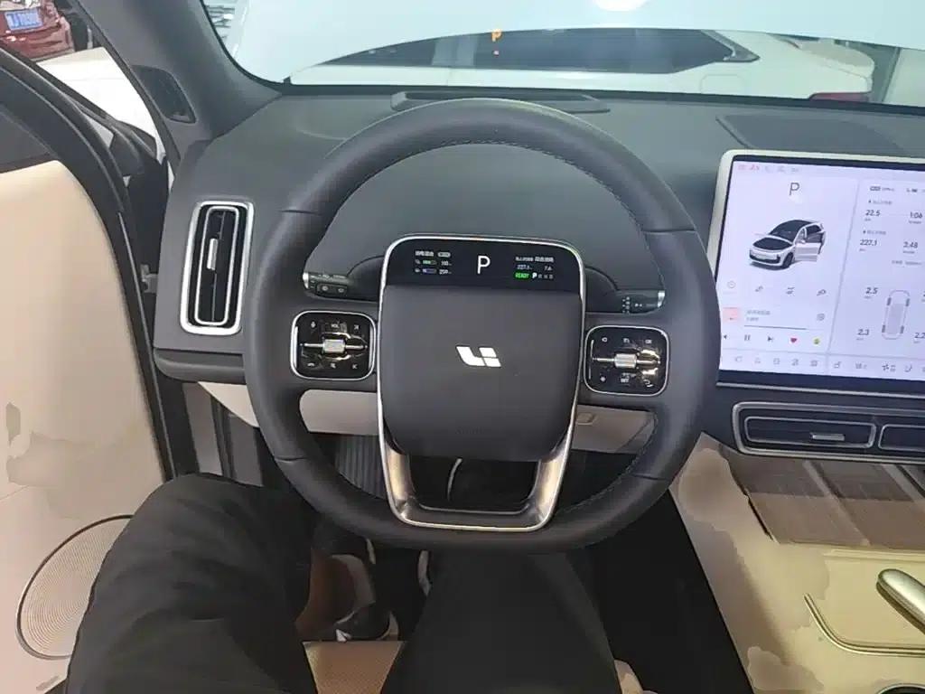 Li Auto L6 2025 Pro Smart Renewal Edition — миниатюра 11