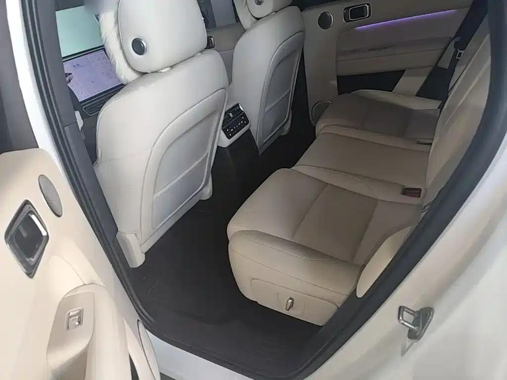 Li Auto L6 2025 Pro Smart Renewal Edition — миниатюра 17