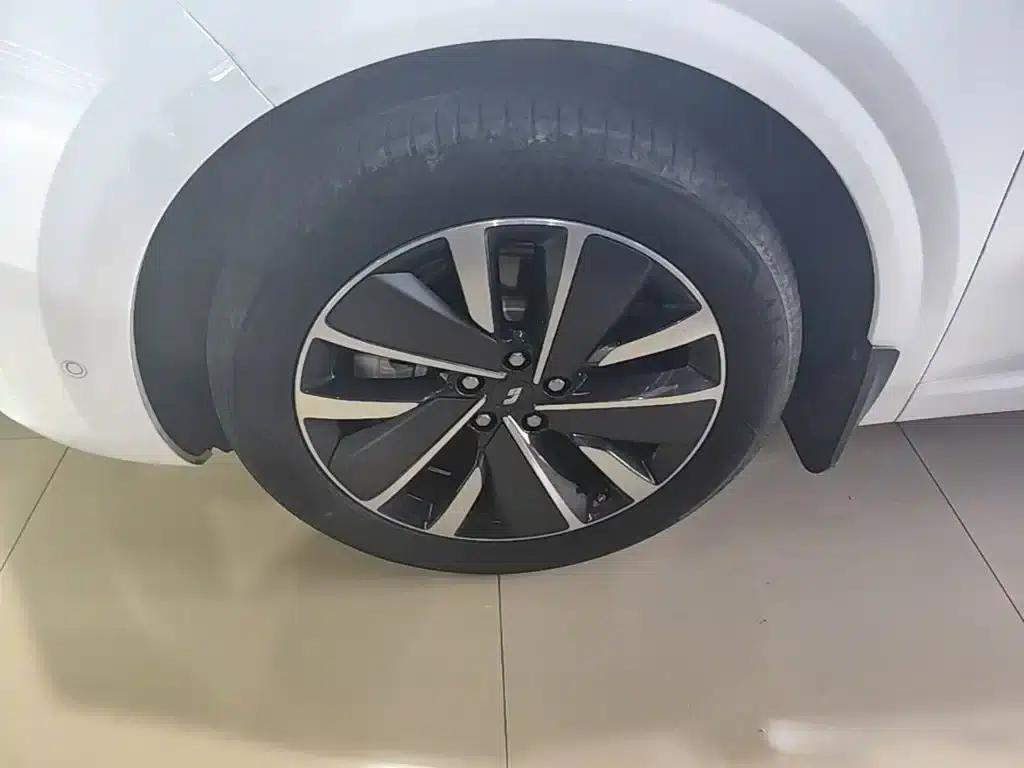 Li Auto L6 2025 Pro Smart Renewal Edition — миниатюра 23