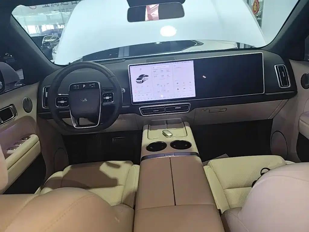 Li Auto L6 2025 Pro Smart Renewal Edition — миниатюра 10