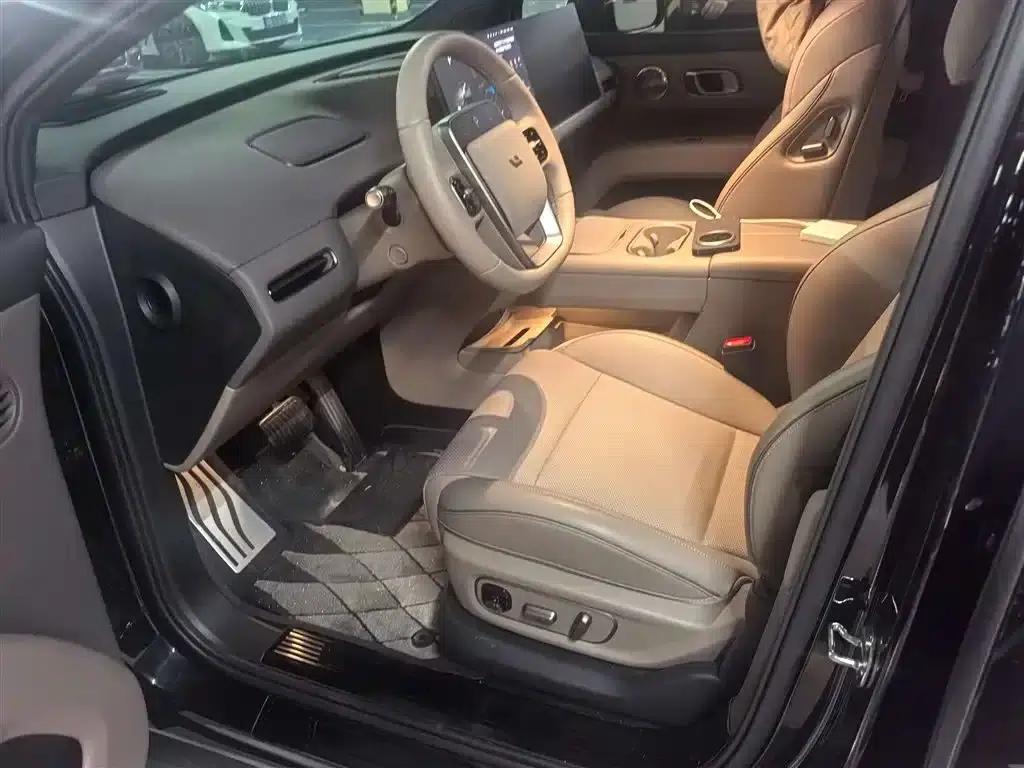 Li Auto i6 2025 AWD Standard Edition — миниатюра 18