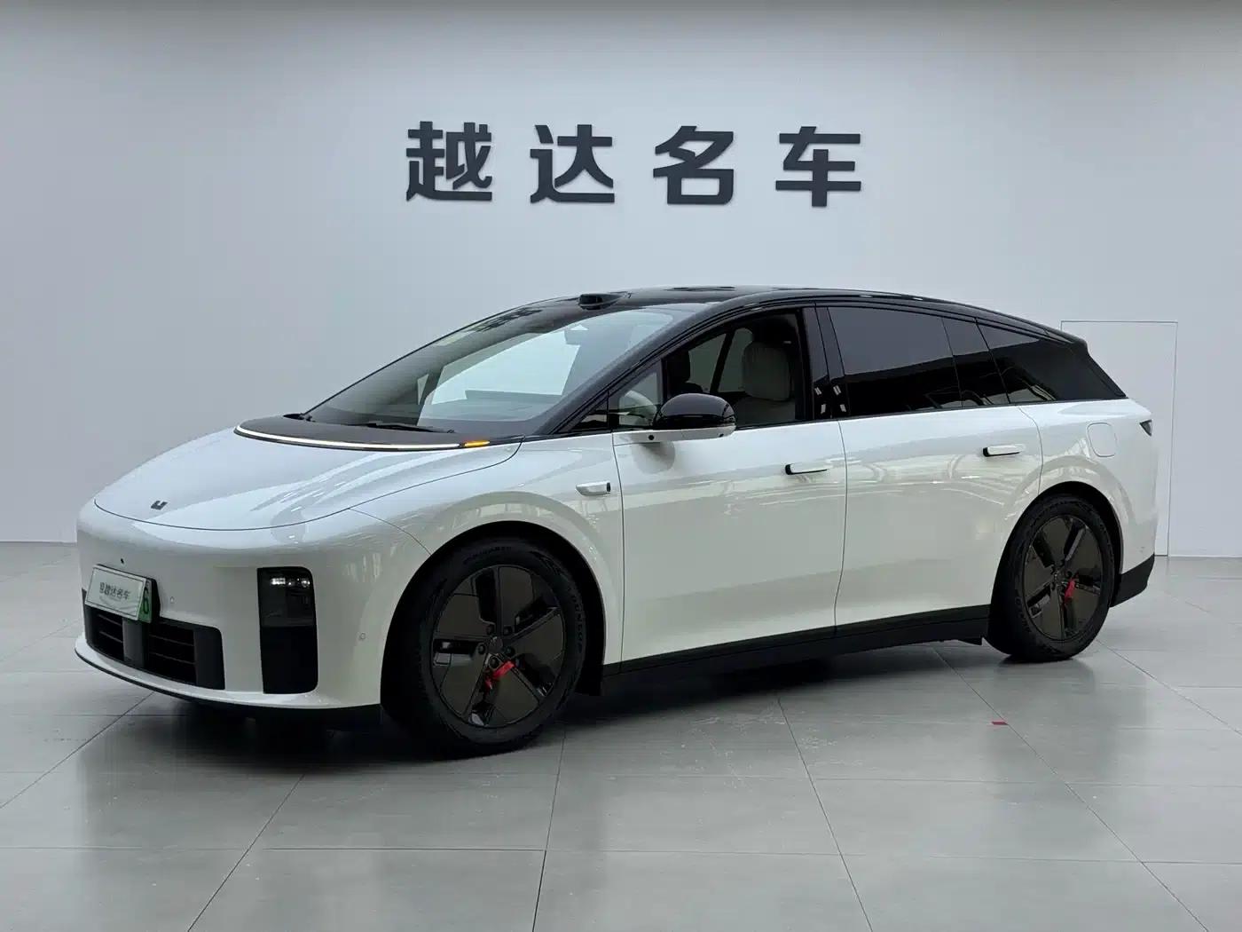Li Auto i6 2025 Two-Wheel Drive Standard Edition — миниатюра 1