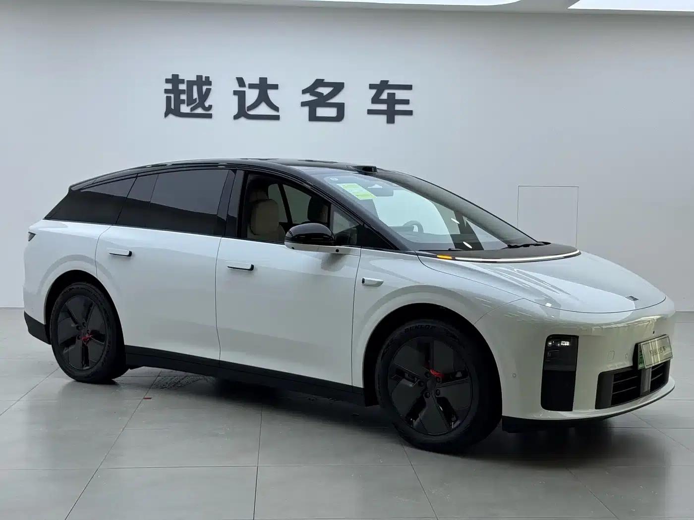Li Auto i6 2025 Two-Wheel Drive Standard Edition — миниатюра 3