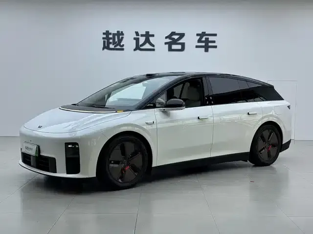 Li Auto i6 2025 Two-Wheel Drive Standard Edition
