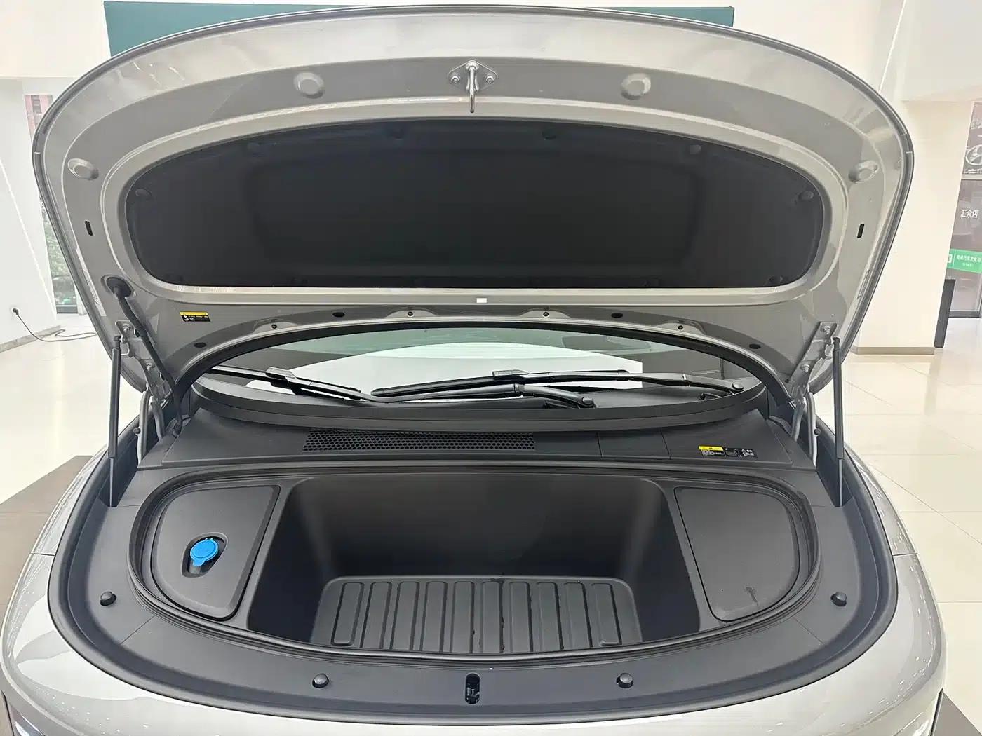 Li Auto i6 2025 AWD Standard Edition — миниатюра 12