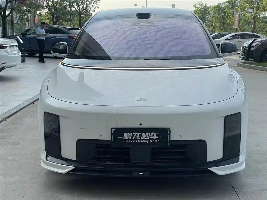 Li Auto i8 2025 Standard Edition — миниатюра 2