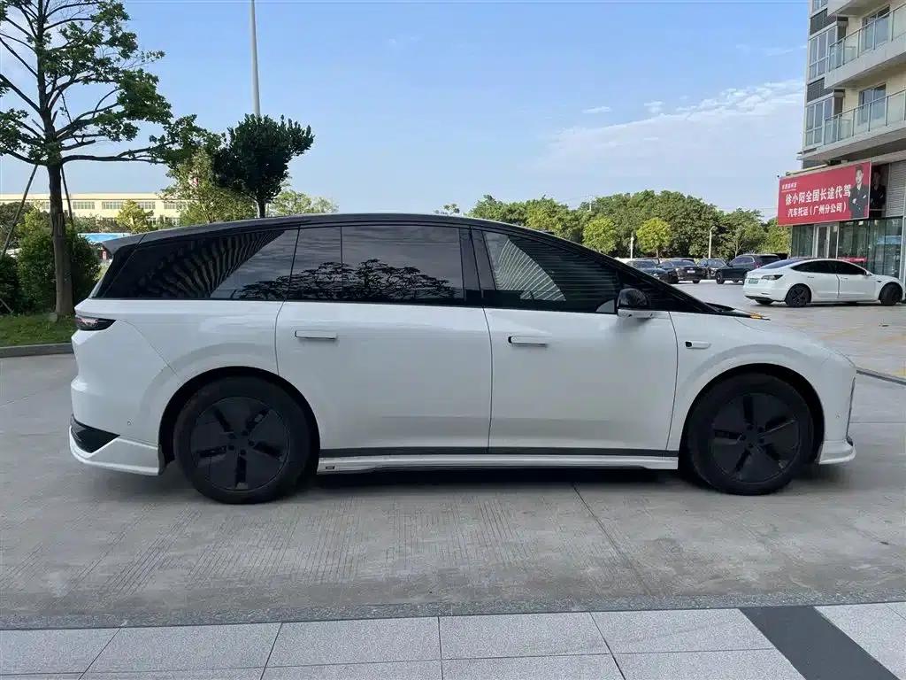 Li Auto i8 2025 Standard Edition — миниатюра 8