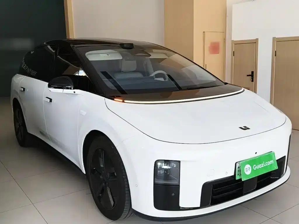 Li Auto i8 2025 Standard Edition — миниатюра 4