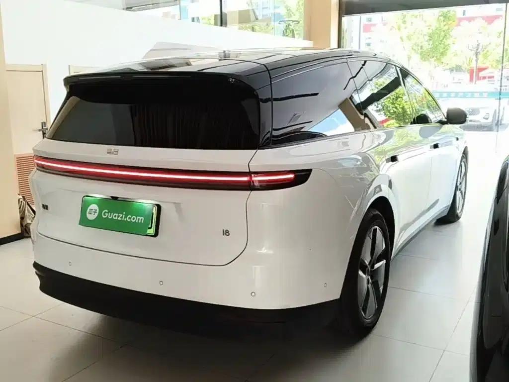 Li Auto i8 2025 Standard Edition — миниатюра 7