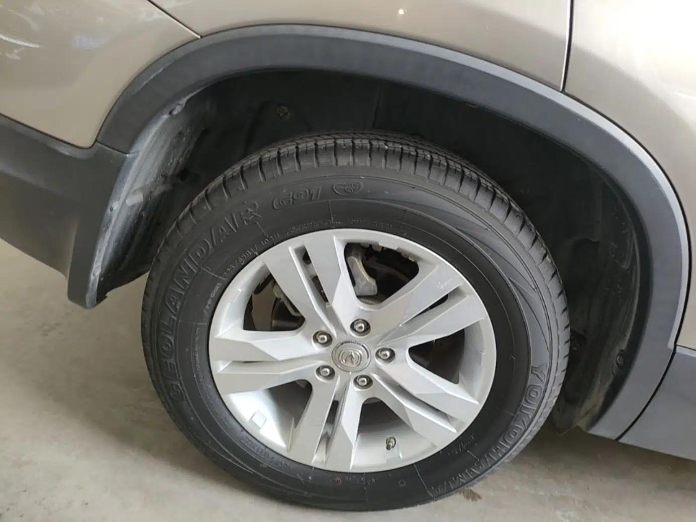 CHANGAN CS75 2016 2.0L Manual Luxury Version China IV Standard — миниатюра 11