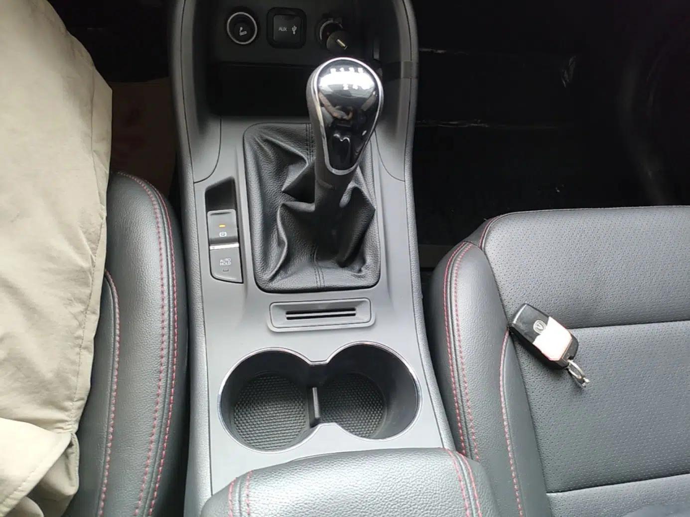 CHANGAN CS75 2016 2.0L Manual Luxury Version China IV Standard — миниатюра 16