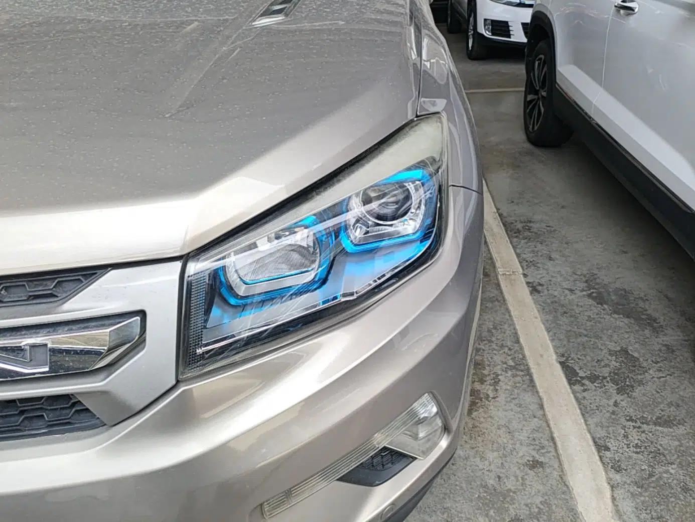 CHANGAN CS75 2016 2.0L Manual Luxury Version China IV Standard — миниатюра 8