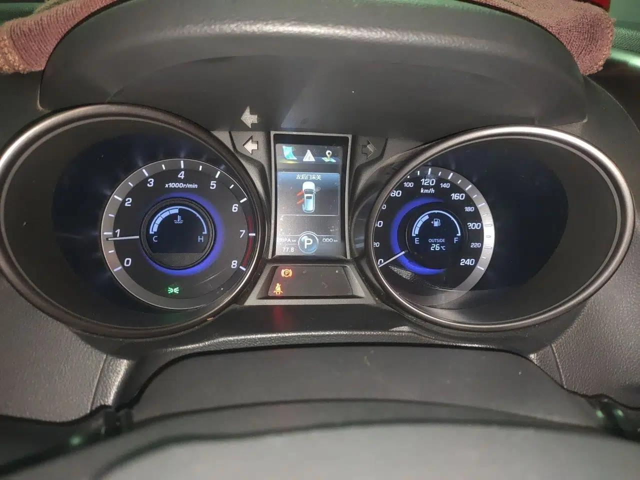 CHANGAN CS75 2016 1.8T Automatic Elite Model China V Standard — миниатюра 12