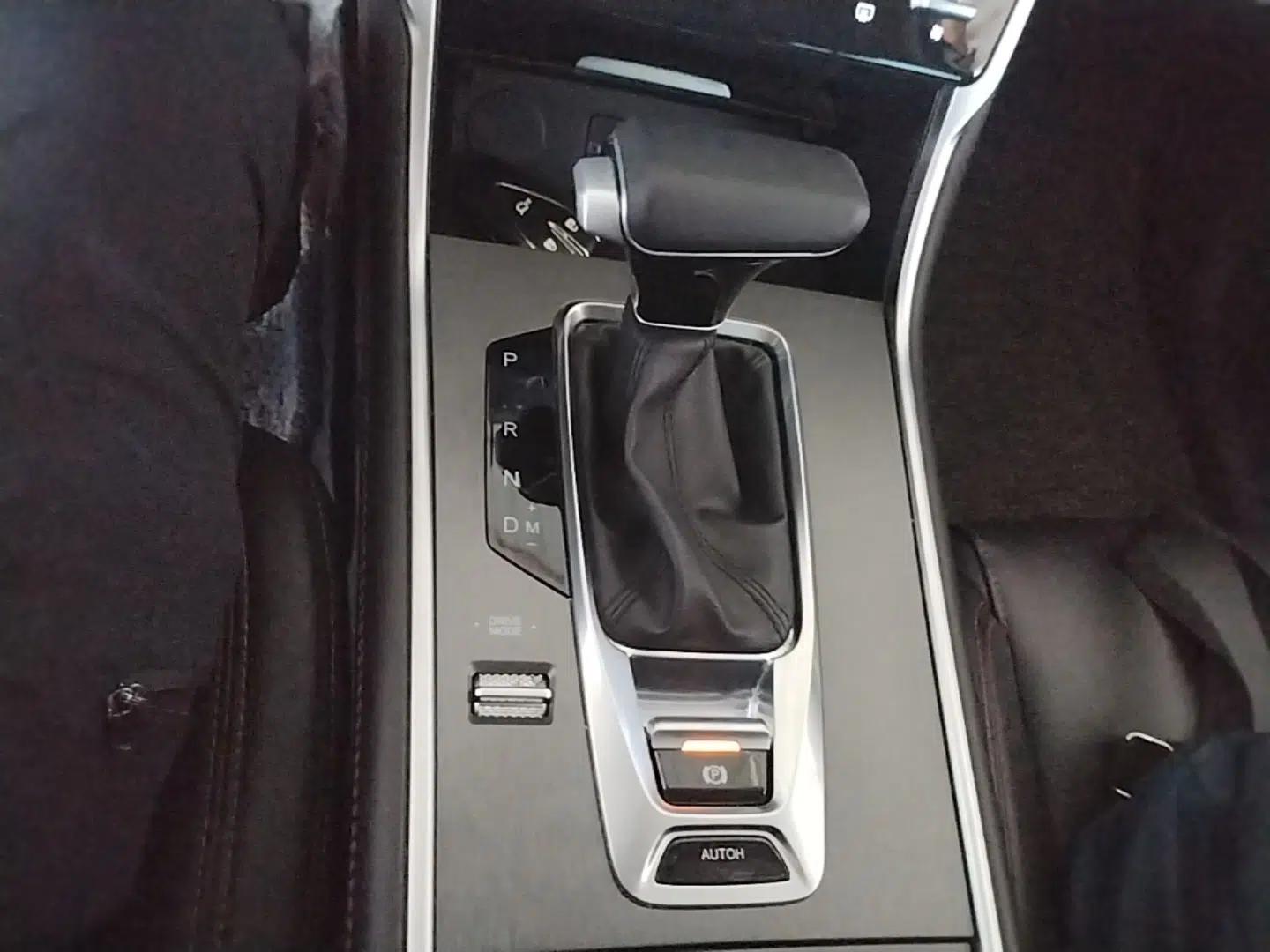 CHANGAN CS75 2022 Blue Whale Edition 1.5T DCT Prestige Model — миниатюра 24