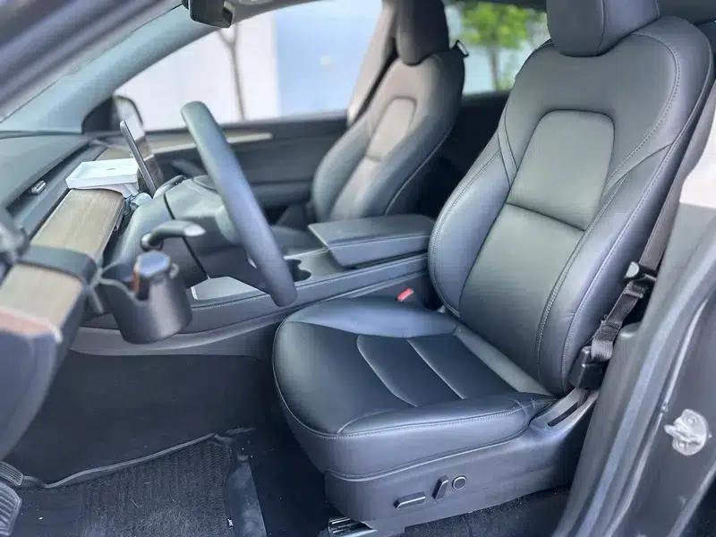 Model Y 2022 Rear-Wheel Drive — миниатюра 8