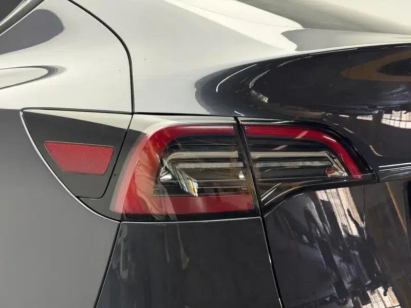 Model Y 2024 Rear-Wheel Drive — миниатюра 13
