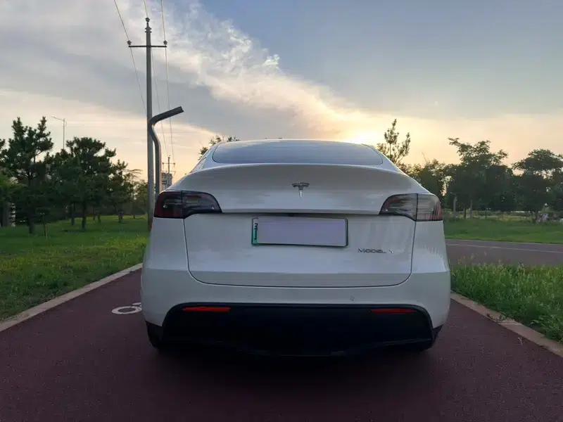 Model Y 2022 Facelift Rear-Wheel Drive Version — миниатюра 5