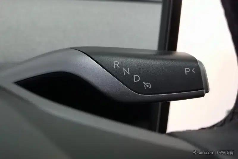 Model Y 2024 Rear-Wheel Drive — миниатюра 16