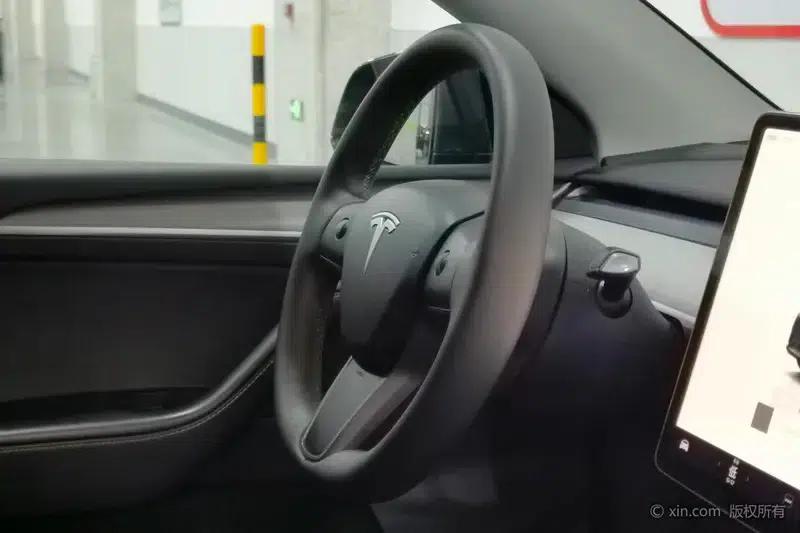 Model Y 2024 Rear-Wheel Drive — миниатюра 8