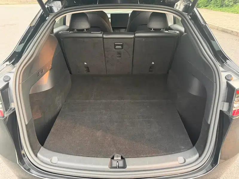 Model Y 2021 Standard Range Rear-Wheel Drive — миниатюра 17