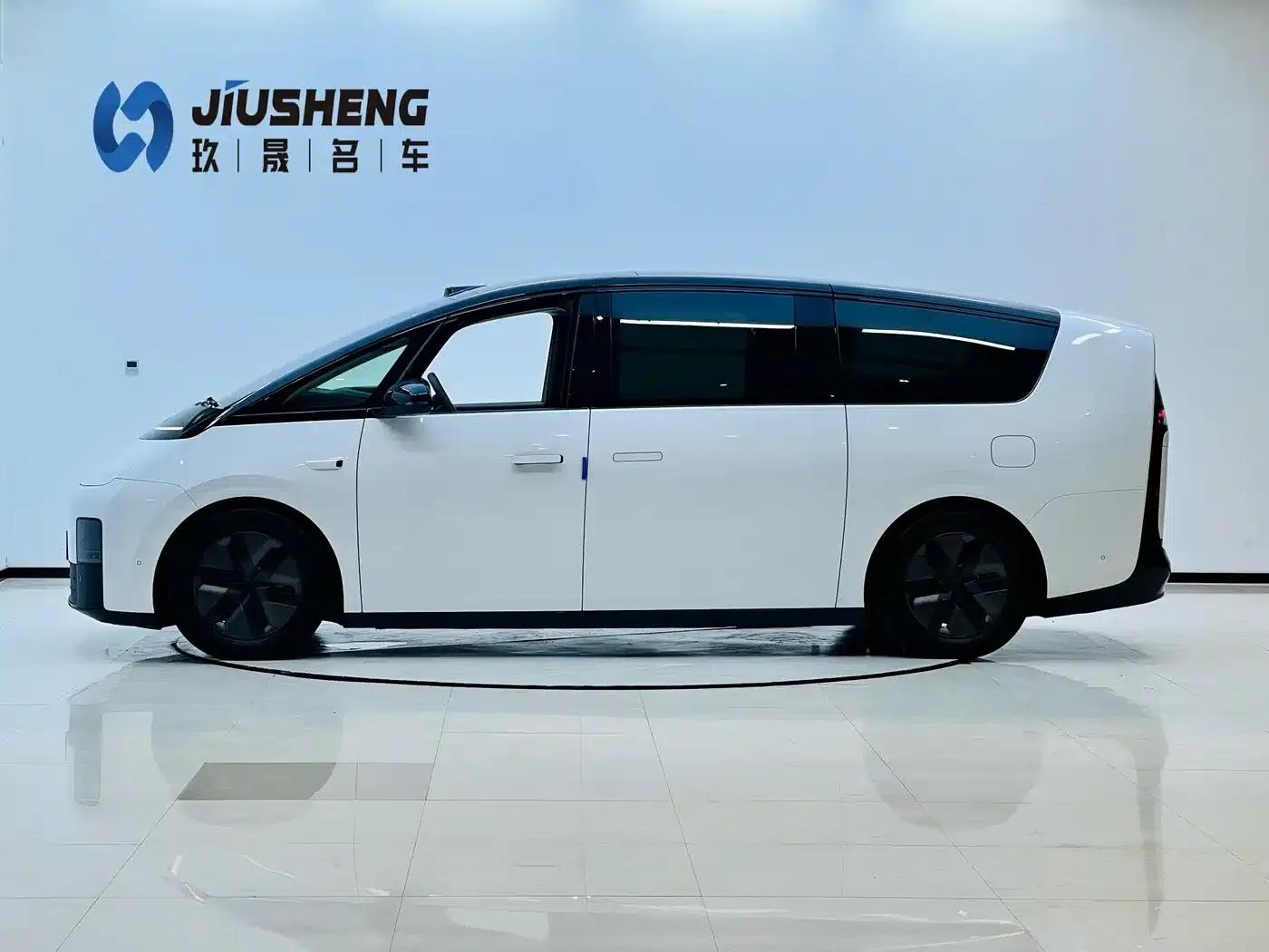 Li Auto MEGA 2025 Home Edition — миниатюра 2