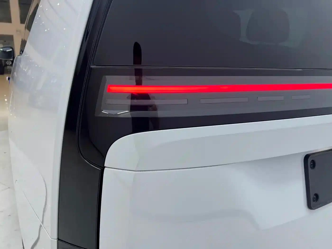 Li Auto MEGA 2025 Home Edition — миниатюра 20