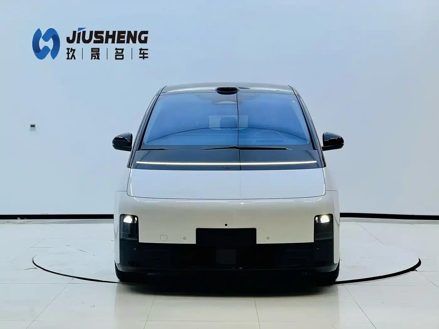 Li Auto MEGA 2025 Home Edition — миниатюра 3