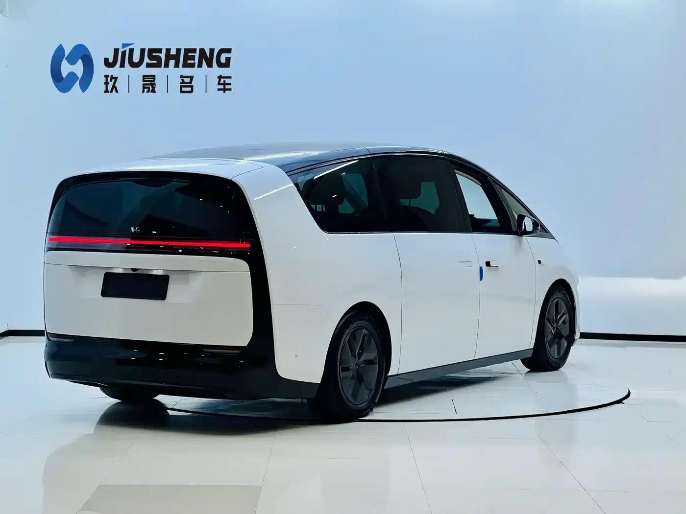Li Auto MEGA 2025 Home Edition — миниатюра 6