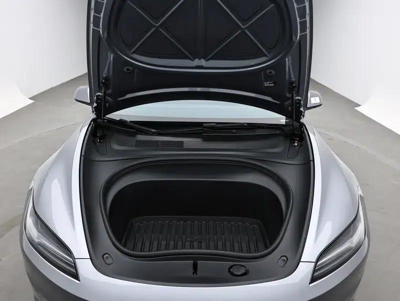 Model 3 2023 Long Range All-Wheel Drive — миниатюра 10