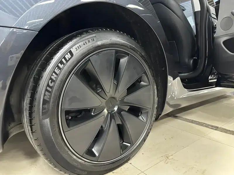Model 3 2023 Rear-Wheel Drive — миниатюра 5