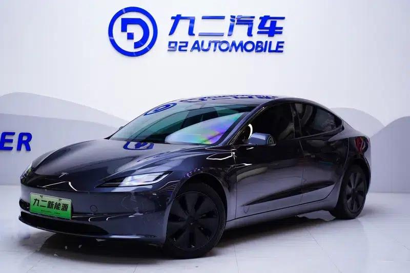 Model 3 2025 Rear-Wheel Drive — миниатюра 1